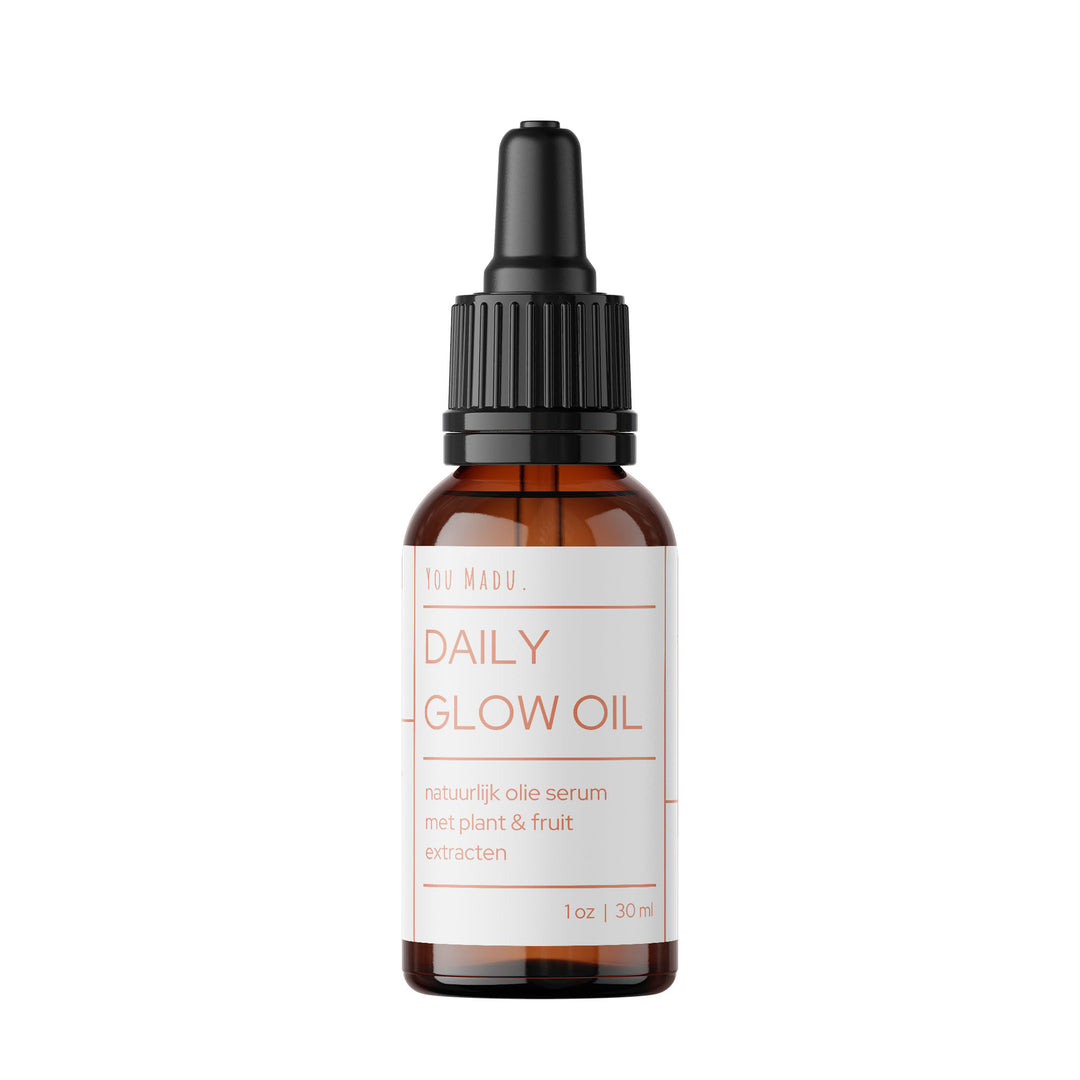 Een bruine fles met een wit label, gevuld met een verfijnd olieserum dat de kracht van de natuur onthult - Daily Glow Oil.